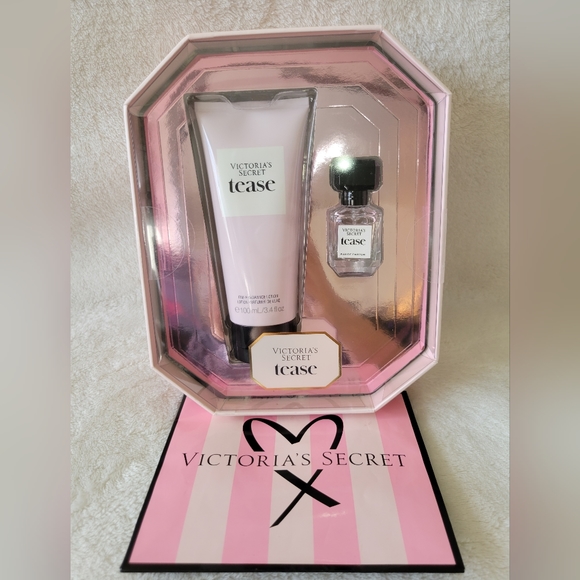 Victoria's Secret Other - ✨️SOLD✨️Victoria's Secret Fragrance gift set TEASE